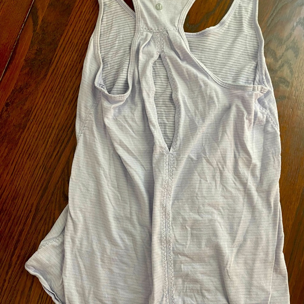 Size 4 lulu tank top! (Light purple)